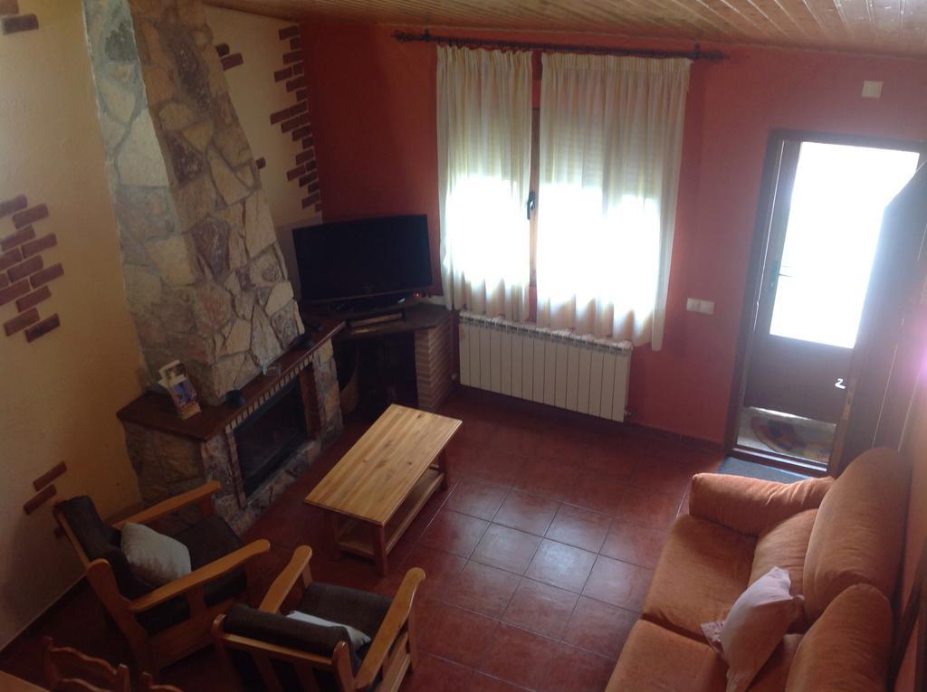 Casa Rural La Vega De Gredos Hostal San Martin de la Vega del Alberche Exterior foto