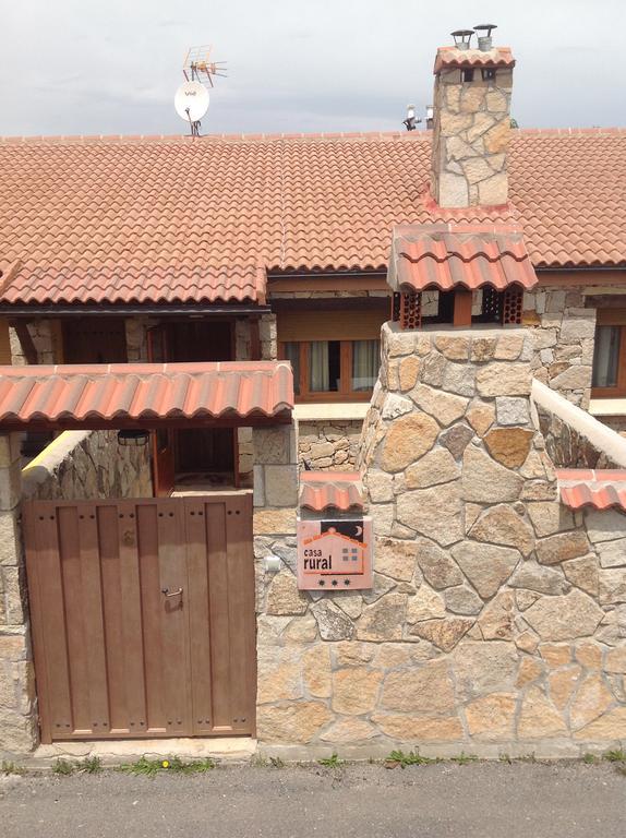Casa Rural La Vega De Gredos Hostal San Martin de la Vega del Alberche Exterior foto